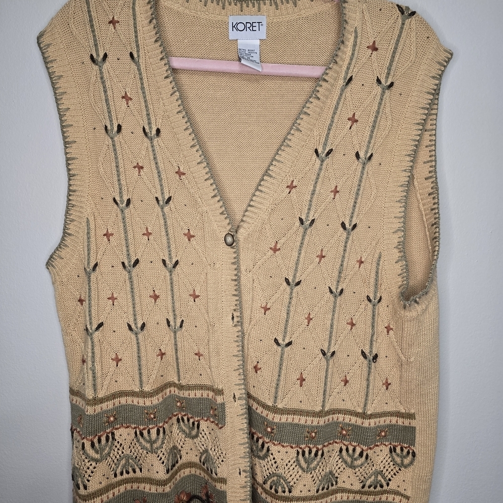 Vintage Koret Women's Tan Floral Patterned Sweater Vest